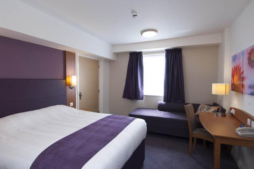 Premier Inn Edinburgh Airport - Newbridge Newbridge  Zimmer foto