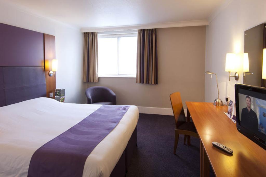 Premier Inn Edinburgh Airport - Newbridge Newbridge  Exterior foto