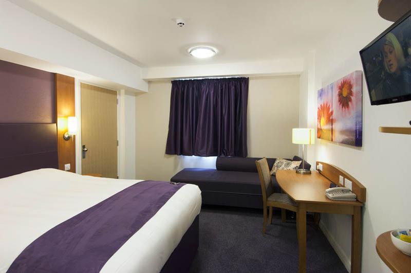 Premier Inn Edinburgh Airport - Newbridge Newbridge  Exterior foto